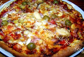 Pizzas aux fromages, jambon, lardons de Joce